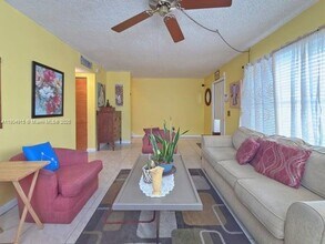 6500 SW 41st Ct in Davie, FL - Building Photo - Building Photo