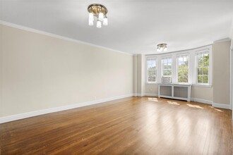 26 East Pkwy in Scarsdale, NY - Building Photo - Building Photo