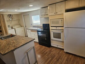 13530 SW 7th Pl in Davie, FL - Building Photo - Building Photo