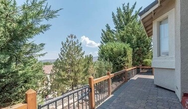 6056 Cielo Cir in Sparks, NV - Building Photo - Building Photo