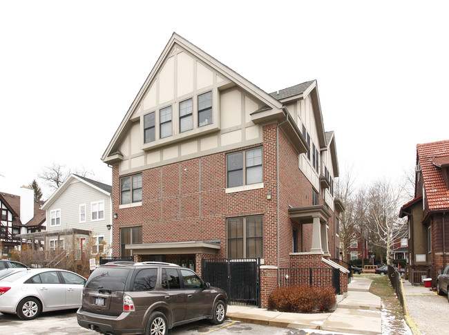 818 S Forest Ave in Ann Arbor, MI - Foto de edificio - Building Photo