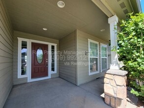 4003 Segovia Dr in Pasco, WA - Building Photo - Building Photo