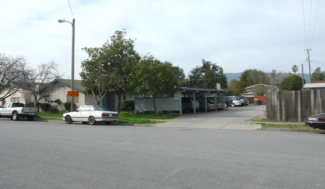 7381 Maple Street in Gilroy, CA - Building Photo - Building Photo