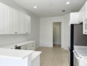 44 Lancaster Rd in Boynton Beach, FL - Building Photo - Building Photo