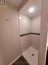 3103 Harris Crescent in Mississauga, ON - Building Photo - Building Photo