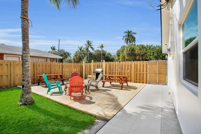 1850 SW 24th St, Unit 1 in Fort Lauderdale, FL - Building Photo - Building Photo