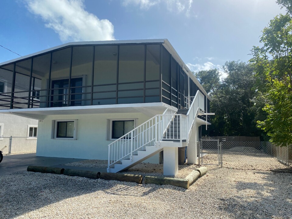 137 Pacific Ave in Tavernier, FL - Building Photo