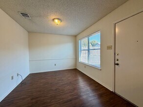 6804 Old Briarstown Dr in Waco, TX - Building Photo - Building Photo