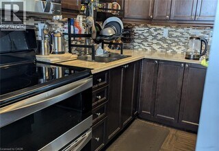 2020 Jasmine Crescent in Ottawa, ON - Building Photo - Building Photo