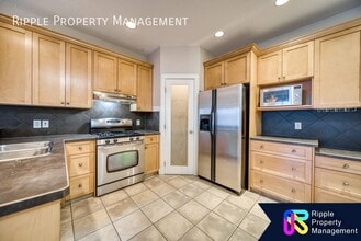 720-756 56 Ave SW in Calgary, AB - Building Photo - Building Photo