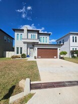 4421 W Richardson Ave in Tampa, FL - Building Photo