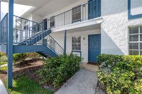 5035 Bordeaux Village Pl in Tampa, FL - Foto de edificio - Building Photo