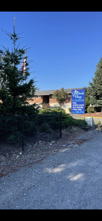 Canterbrook Village in Lakewood, WA - Foto de edificio