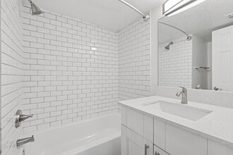 Harper Flats in Tampa, FL - Foto de edificio - Building Photo