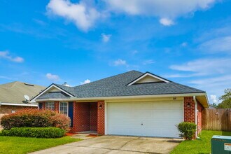 1641 Sugarpine Drive in Middleburg, FL - Foto de edificio - Building Photo