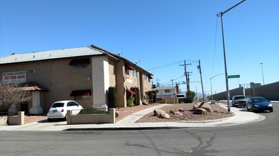 112 Orland St in Las Vegas, NV - Building Photo - Building Photo