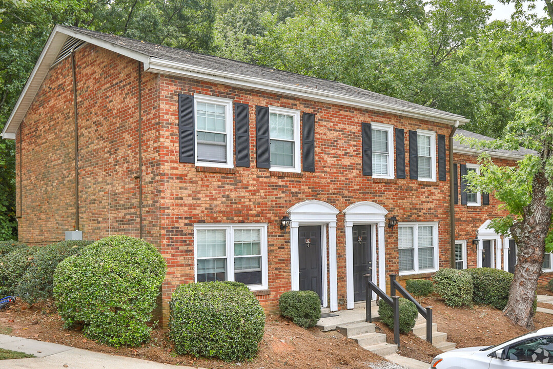 Westchester Townhomes in Greenville, SC - Foto de edificio