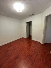 17580 NW 67th Pl-Unit -K-1 in Hialeah, FL - Building Photo - Building Photo