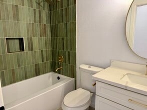 808 Oakhurst St in Houston, TX - Building Photo - Building Photo