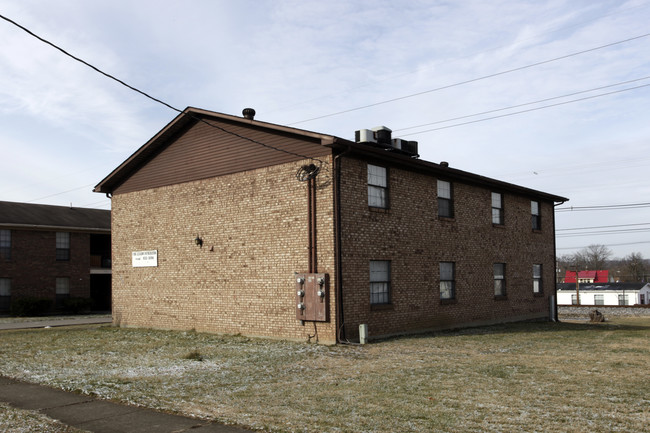 8502 Standing Oak Dr in Louisville, KY - Building Photo - Building Photo