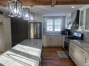 6049 S Bay Rd in Cicero, NY - Building Photo - Building Photo