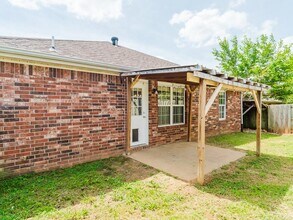 3300 SW Carriageway Ave in Bentonville, AR - Building Photo - Building Photo