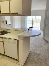 6450 Aragon Way, Unit 205 in Ft. Myers, FL - Building Photo - Building Photo