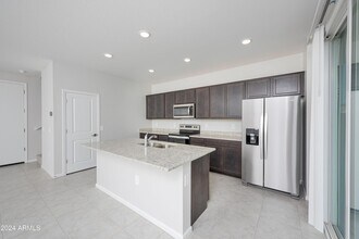 4721 S Parker Pass Rd in Apache Junction, AZ - Building Photo - Building Photo