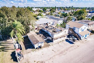 325 SW 4th St in Belle Glade, FL - Building Photo - Building Photo