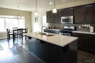 21355 NE Brooklyn Pl in Bend, OR - Building Photo - Building Photo