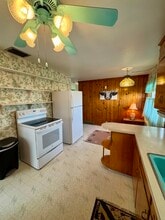 317 2nd Ave in Hampton, IL - Building Photo - Building Photo