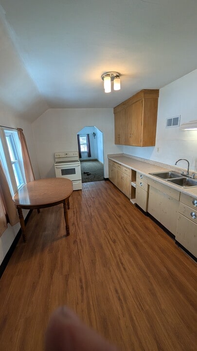 2402 W Grange Ave in Milwaukee, WI - Building Photo