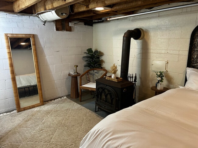property at 10166 Glebe Rd