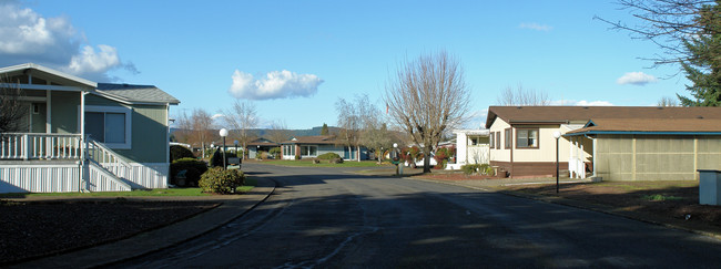 77500 S 6th in Cottage Grove, OR - Building Photo - Building Photo