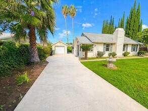 7445 Orion Ave in Van Nuys, CA - Building Photo - Building Photo