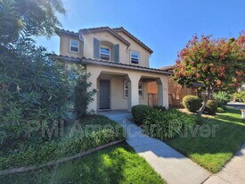 5421 Noyack Way in Sacramento, CA - Building Photo