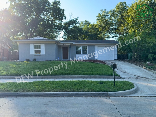 property at 1202 Valley View Dr