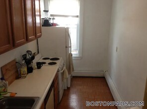 35 Brookline St in Cambridge, MA - Building Photo - Building Photo