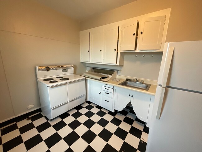 1101 O Ave in La Grande, OR - Building Photo - Building Photo