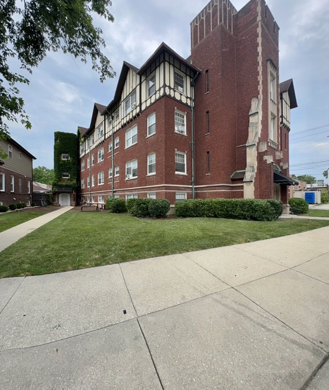 property at 3302 Kenilworth Ave
