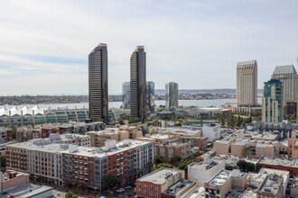 575 Sixth Ave in San Diego, CA - Foto de edificio - Building Photo