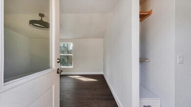 65 County Rd 5002 in Cleveland, TX - Building Photo - Building Photo