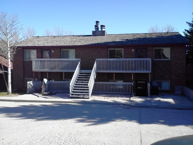 property at 5321-5327 Akes Dr