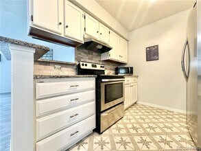 10150 E Virginia Ave in Denver, CO - Building Photo - Building Photo