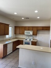 39427 N George Ave in San Tan Valley, AZ - Building Photo - Building Photo