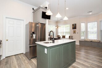 6920 Highland Rd in Baton Rouge, LA - Building Photo - Building Photo
