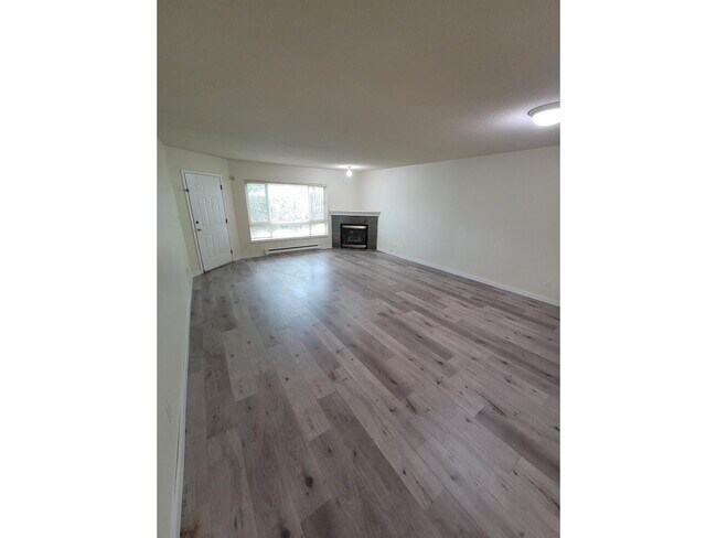 13670-13684 1 in Surrey, BC - Building Photo - Building Photo