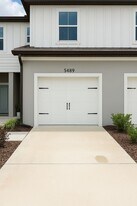 5489 Elmview Xing in Wesley Chapel, FL - Building Photo