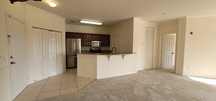 3707 Conroy Rd, Unit 1722 in Orlando, FL - Foto de edificio - Building Photo