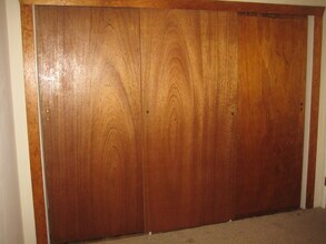 467 S Downey Rd, Unit H in Los Angeles, CA - Building Photo - Building Photo